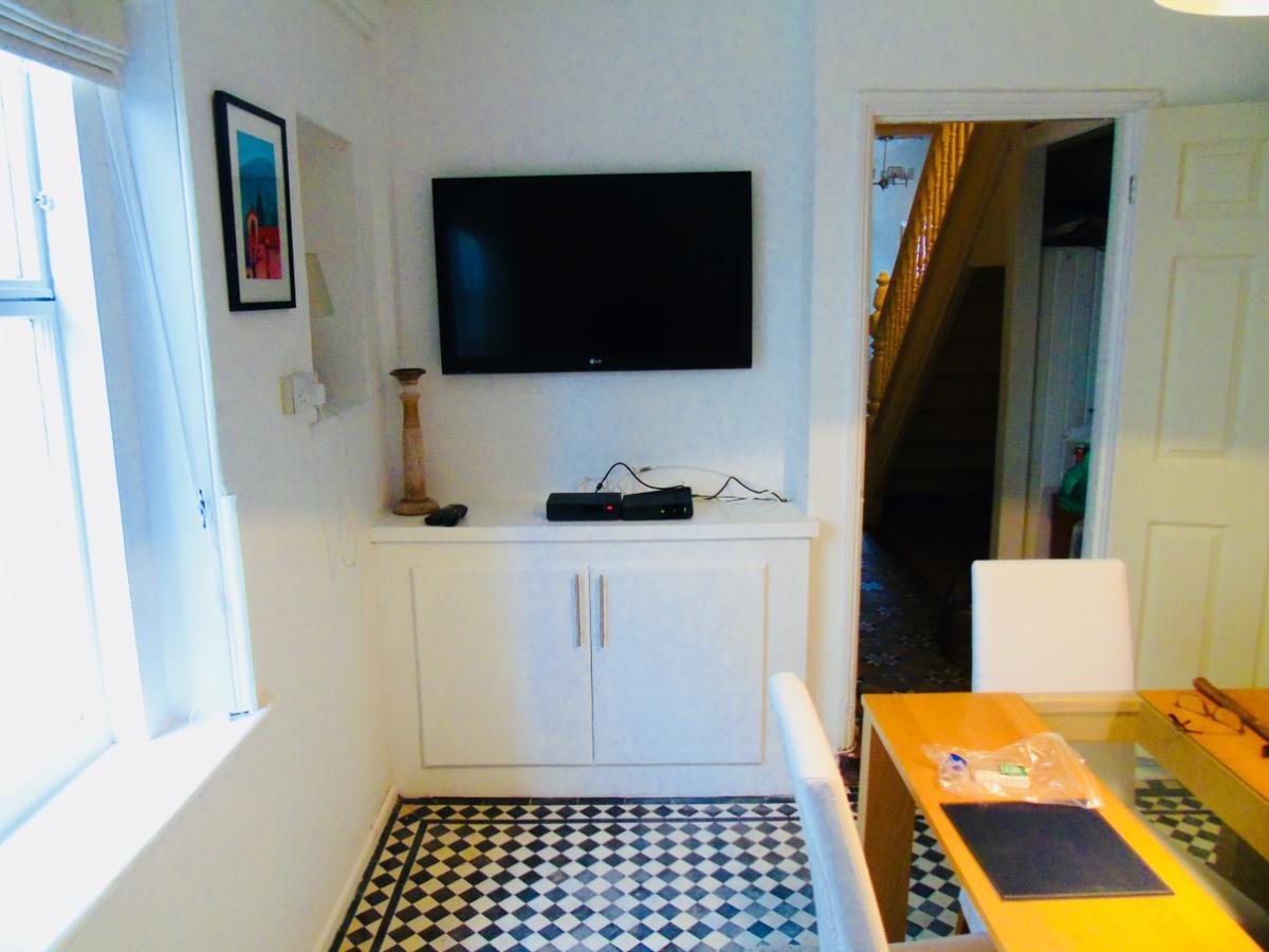 Willows - Cardiff Guest House Екстер'єр фото